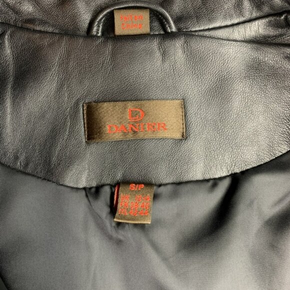 Danier Leather Belted Jacket - Picture 3 of 16